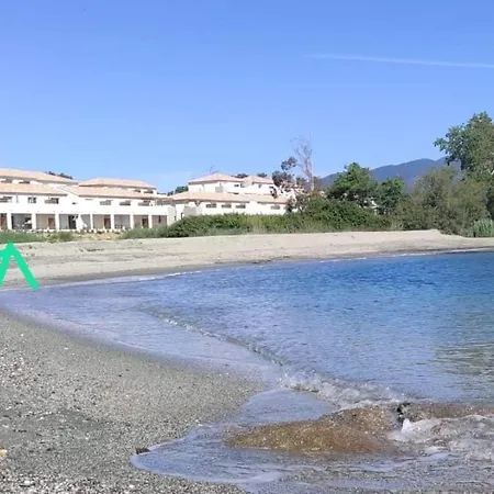 T3 Face A La Mer Dans Residence Neuve Avec Piscine